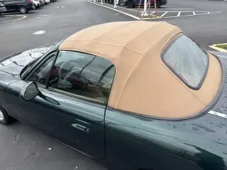 Mazda MX-5 Miata 1999 2dr Convertible