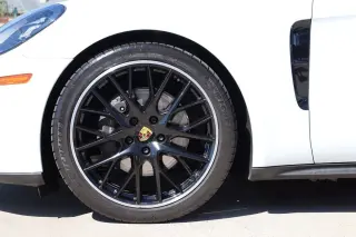 2018 Porsche Panamera 4