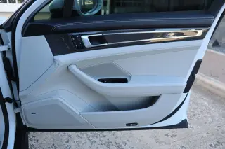 2018 Porsche Panamera 4