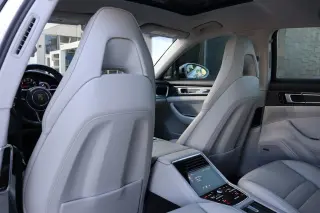 2018 Porsche Panamera 4