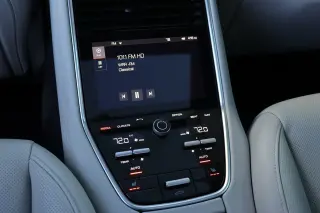 2018 Porsche Panamera 4
