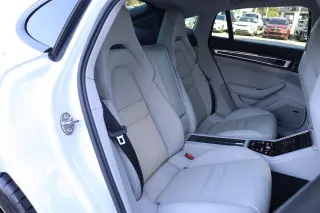 2018 Porsche Panamera 4