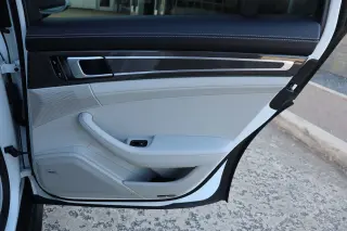 2018 Porsche Panamera 4