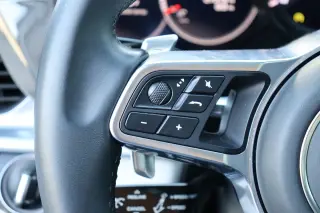 2018 Porsche Panamera 4