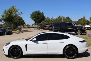 2018 Porsche Panamera 4