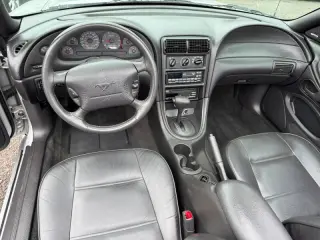 2000 Ford Mustang