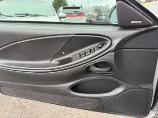 2000 Ford Mustang