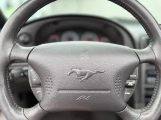 2000 Ford Mustang