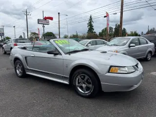 2000 Ford Mustang