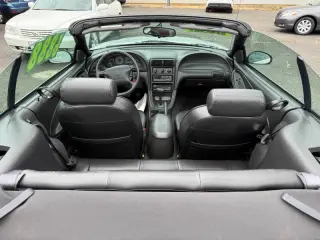 2000 Ford Mustang