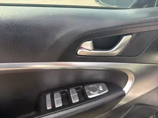 Genesis G70 2025 2.5T Standard 4dr Sedan
