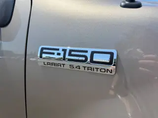 2004 Ford F-150 Lariat