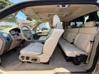 2004 Ford F-150 Lariat
