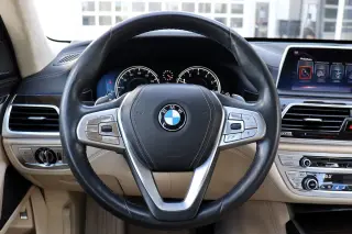 2016 BMW 7 Series 750i