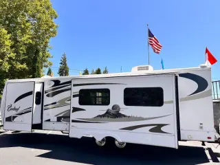 2008 Forest River CARDINAL LIMITED EDITON  31