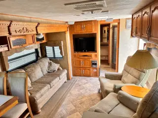 2008 Forest River CARDINAL LIMITED EDITON  31