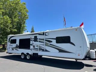 2008 Forest River CARDINAL LIMITED EDITON  31
