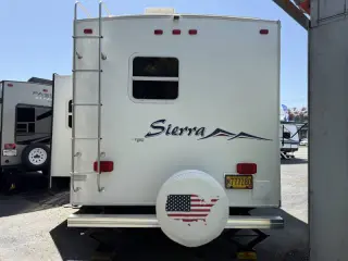 2005 Forest River Sierra