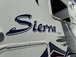 2005 Forest River Sierra