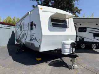 2005 Forest River Sierra