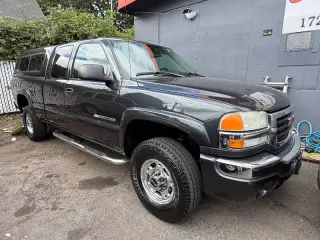 2004 GMC Sierra 2500HD SLT