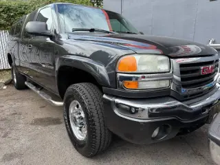 2004 GMC Sierra 2500HD SLT