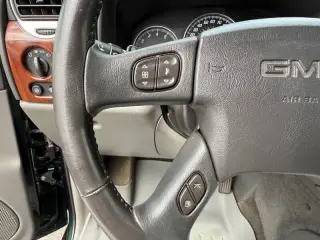 2003 GMC Envoy SLT