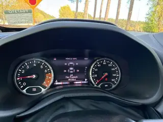 Jeep Renegade 2021 4x4 Latitude 4dr SUV