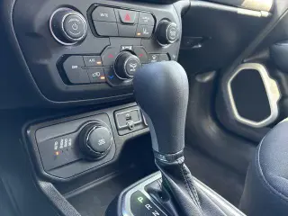 Jeep Renegade 2021 4x4 Latitude 4dr SUV