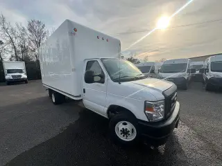 Ford E-Series 2024 E-350 SD 2dr 138 in. WB SRW Cutaway Chassis