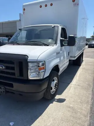 Ford E-Series 2024 E-350 SD 2dr 138 in. WB SRW Cutaway Chassis