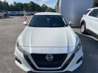 Nissan Altima 2021 2.5 SV 4dr Sedan