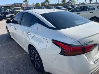 Nissan Altima 2021 2.5 SV 4dr Sedan