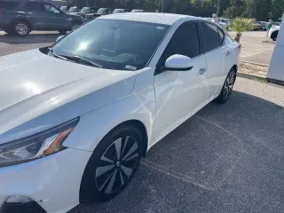 Nissan Altima 2021 2.5 SV 4dr Sedan