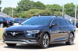 2018 Buick Regal TourX Essence