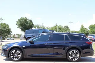 2018 Buick Regal TourX Essence