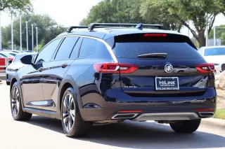 2018 Buick Regal TourX Essence