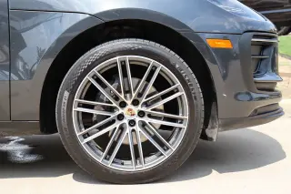 2023 Porsche Macan 