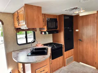 2010 Komfort Trailblazer LE 261