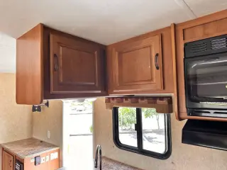 2010 Komfort Trailblazer LE 261