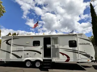 2010 Komfort Trailblazer LE 261