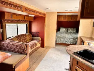 2010 Komfort Trailblazer LE 261