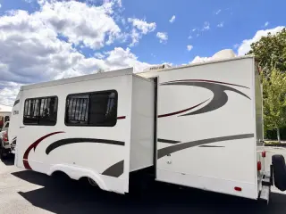 2010 Komfort Trailblazer LE 261