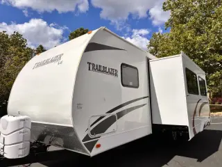 2010 Komfort Trailblazer LE 261