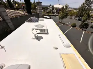 2013 Lance 1985 model  23 ft