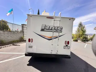2013 Lance 1985 model  23 ft