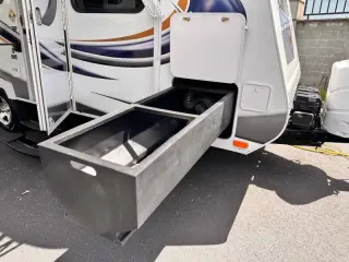 2013 Lance 1985 model  23 ft