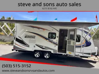 2013 Lance 1985 model  23 ft