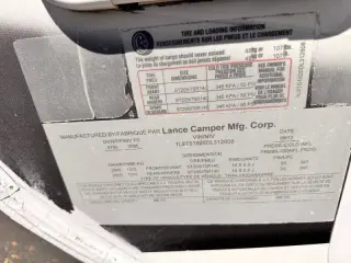 2013 Lance 1985 model  23 ft