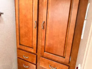 2013 Lance 1985 model  23 ft